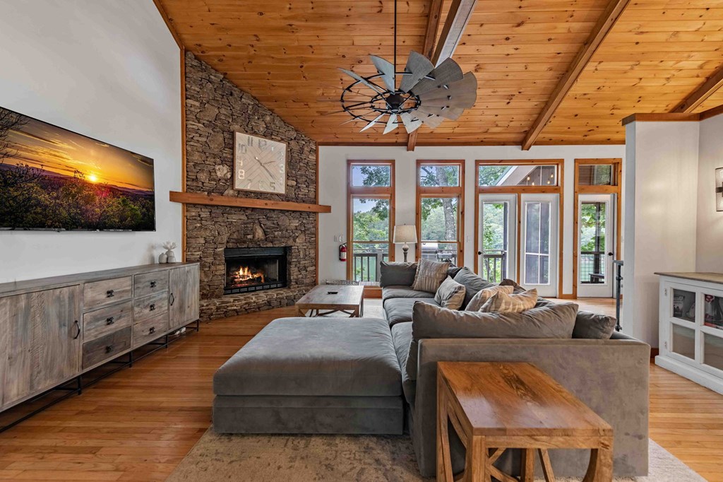 416582 Morganton Residential
