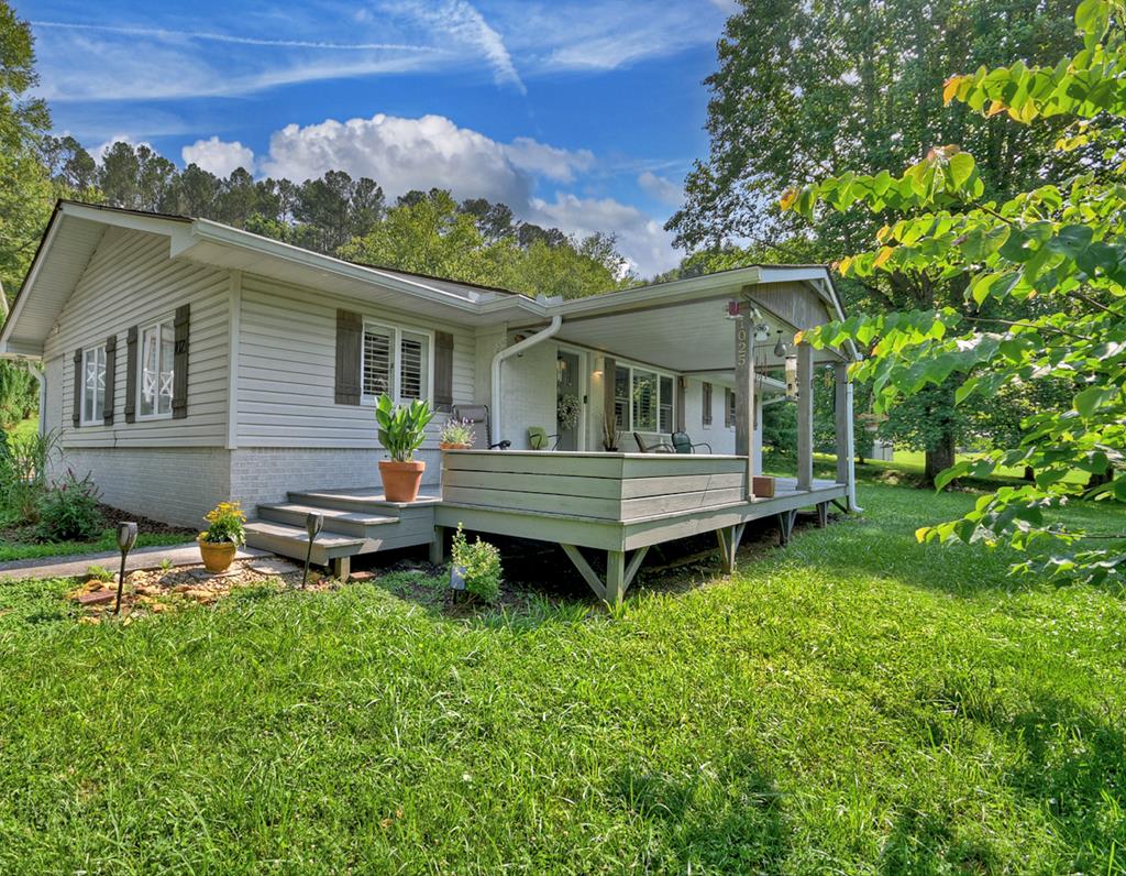 416586 Mineral Bluff 