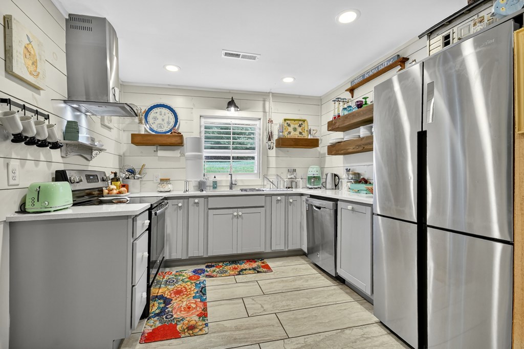 416586 Mineral Bluff Residential