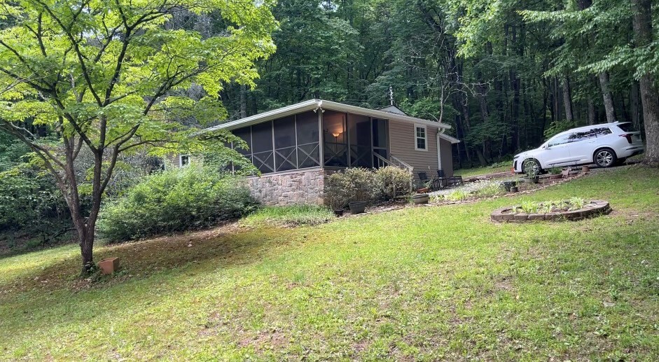 416591 Hayesville Residential