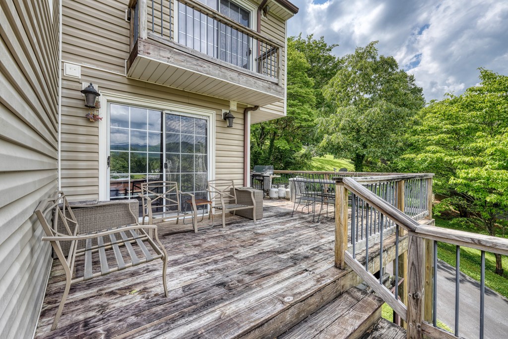 416597 Hayesville Residential