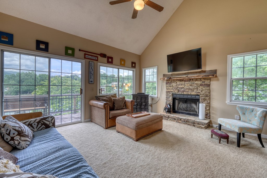 416597 Hayesville Residential