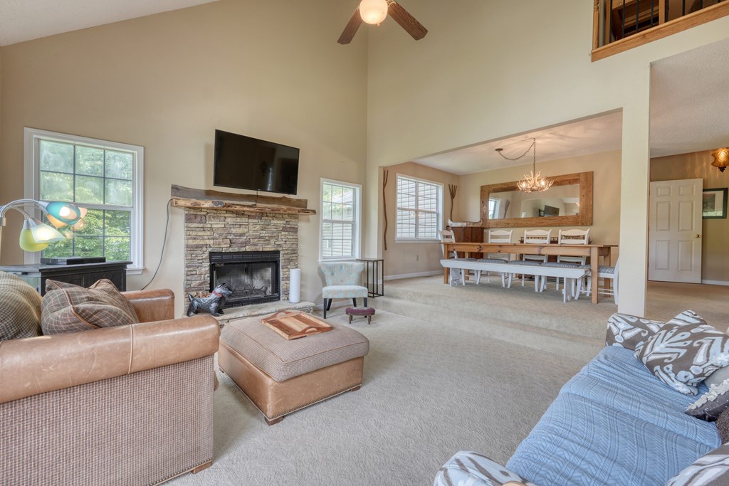 416597 Hayesville Residential