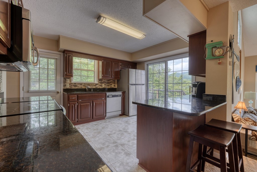 416597 Hayesville Residential