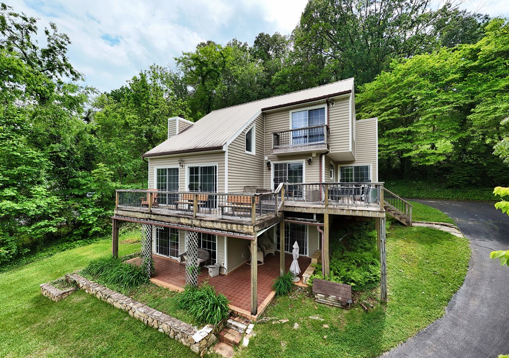 416597 Hayesville Residential