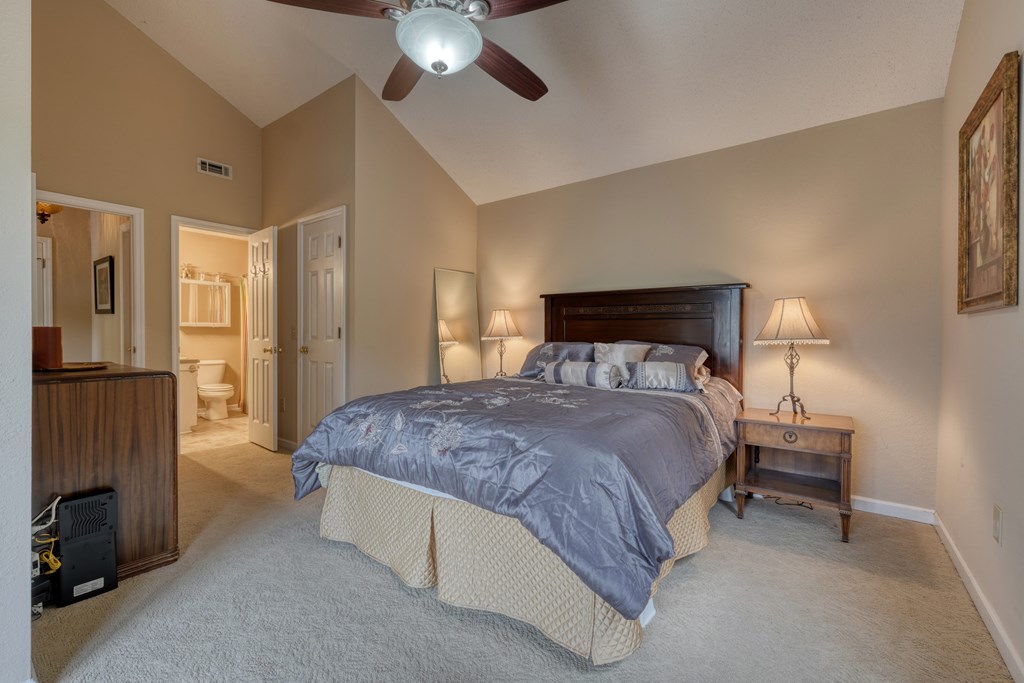 416597 Hayesville Residential