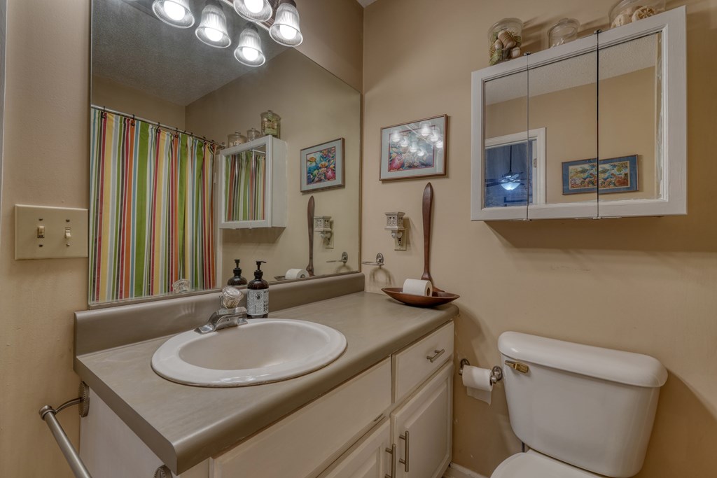 416597 Hayesville Residential