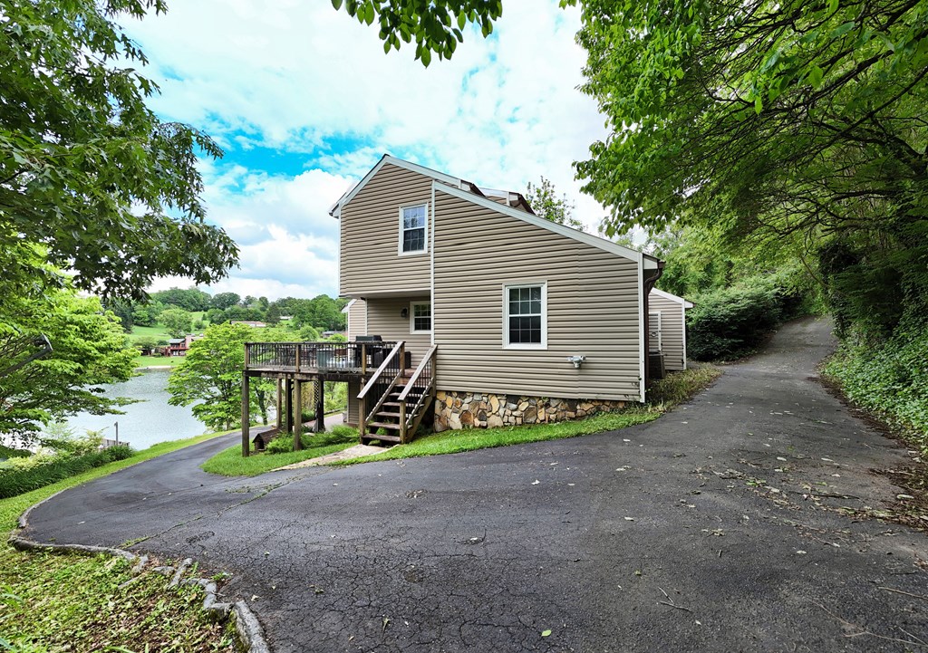 416597 Hayesville Residential