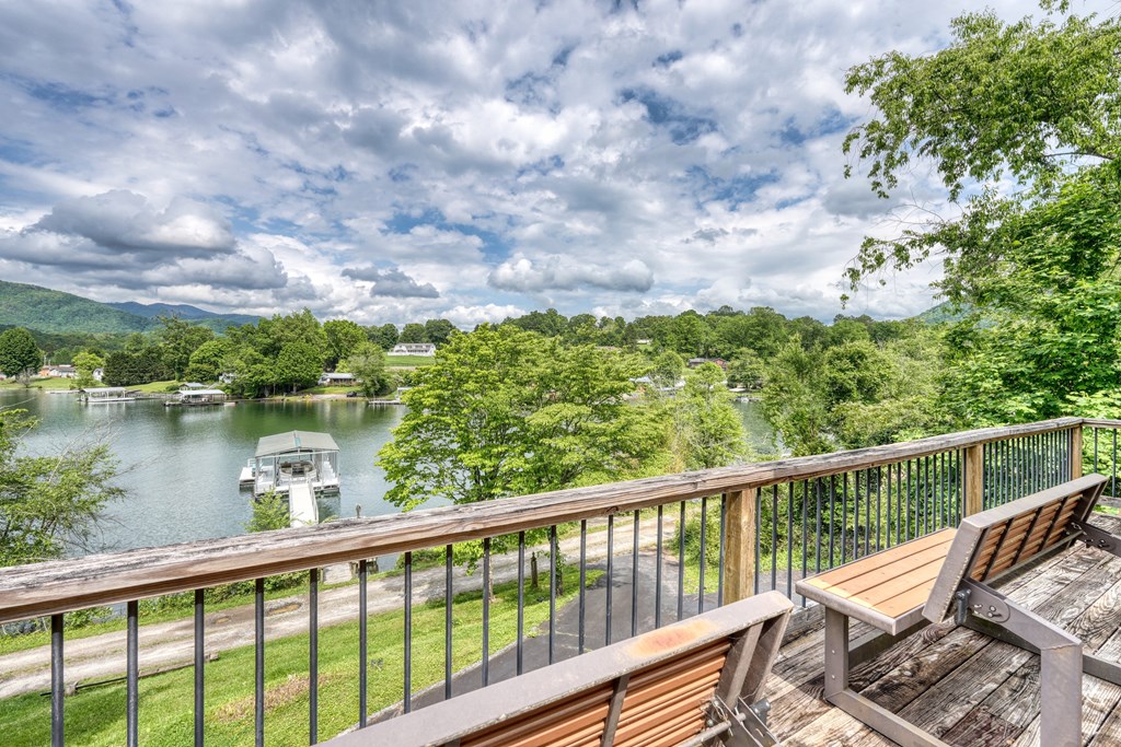 416597 Hayesville Residential