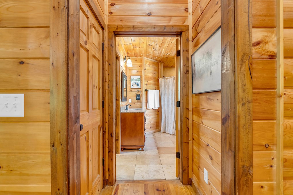 416609 Cleveland Residential