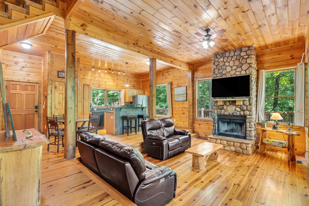 416609 Cleveland Residential
