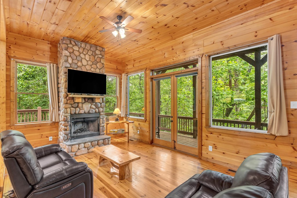 416609 Cleveland Residential