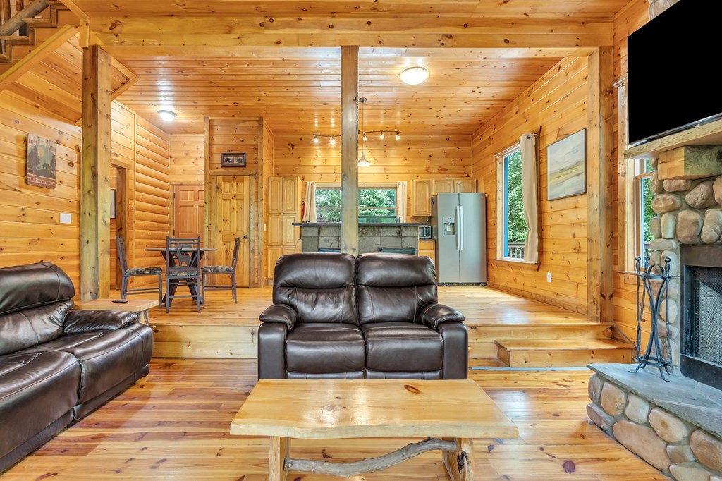 416609 Cleveland Residential