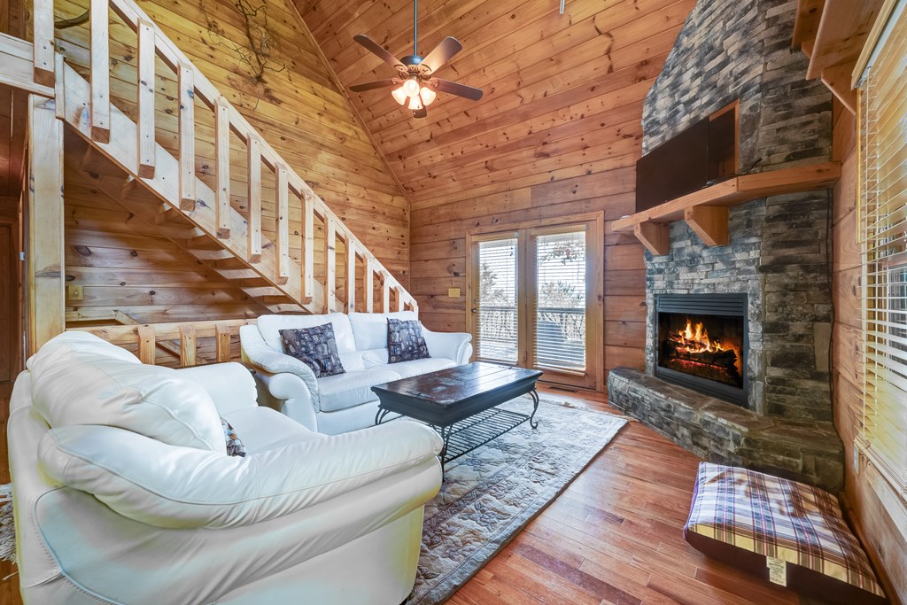 416611 Mineral Bluff Residential