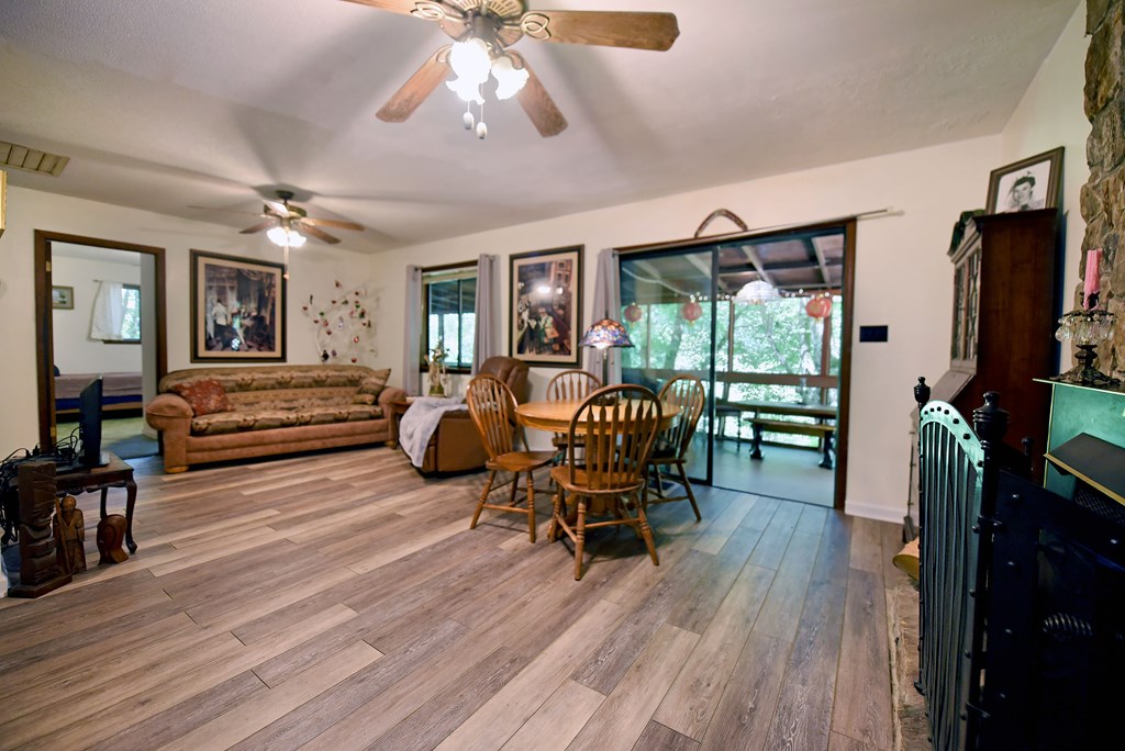 416632 Mineral Bluff Residential
