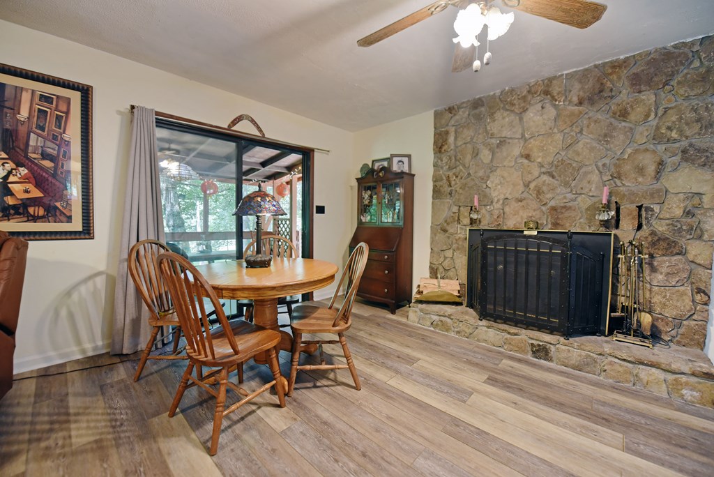 416632 Mineral Bluff Residential