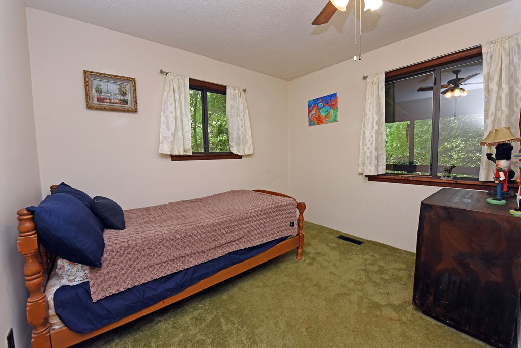 416632 Mineral Bluff Residential