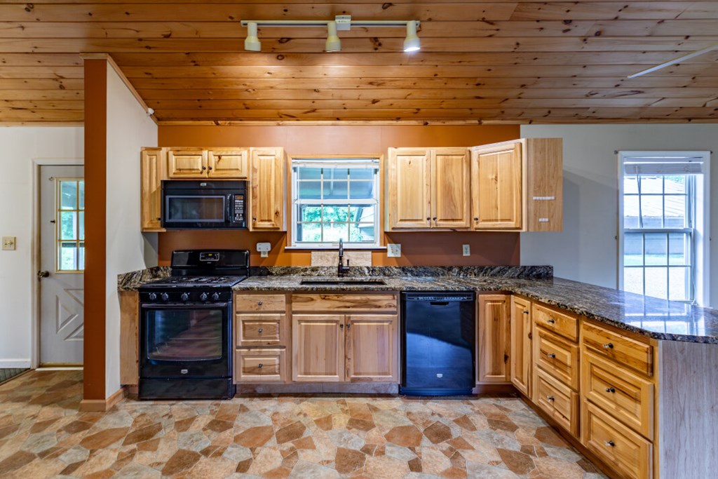416644 Blairsville Residential