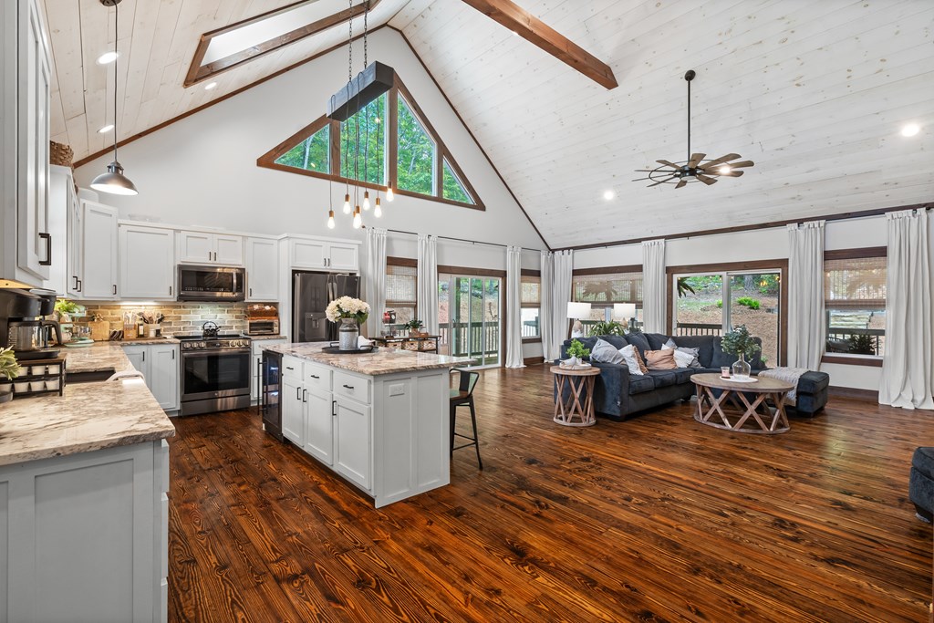 416648 Mineral Bluff Residential