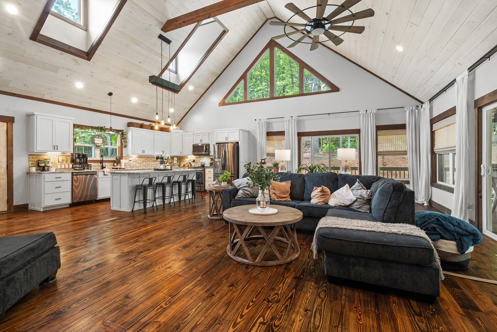 416648 Mineral Bluff Residential