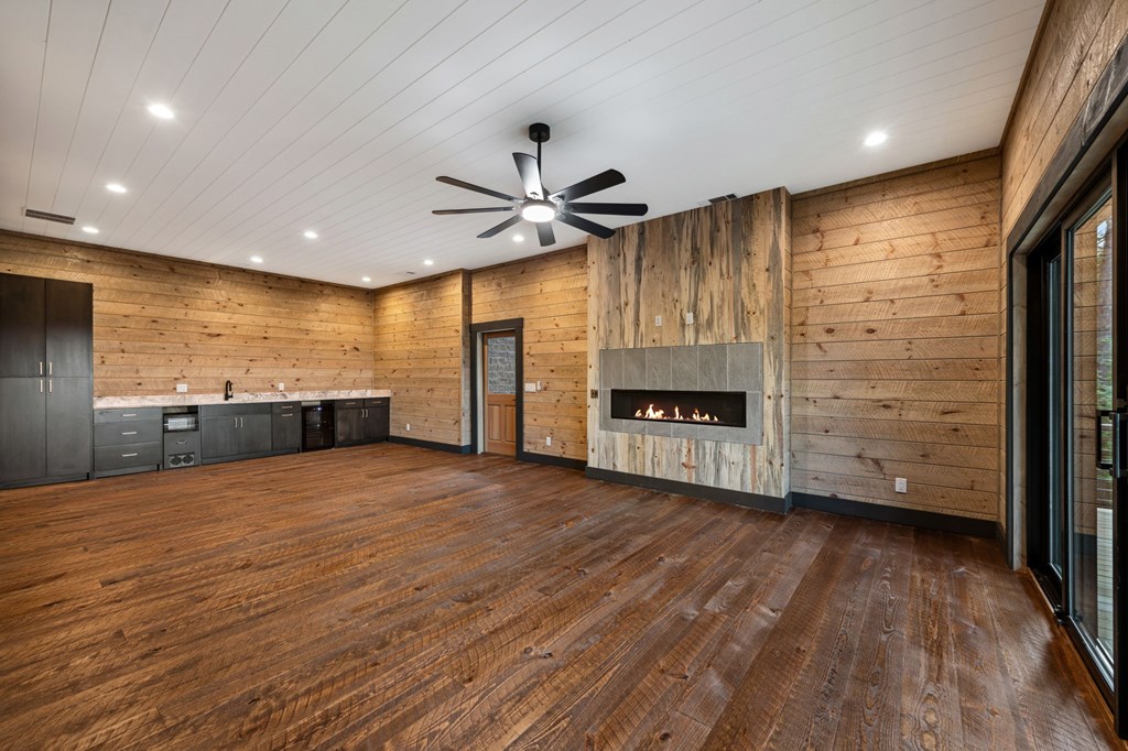 416662 Mineral Bluff Residential