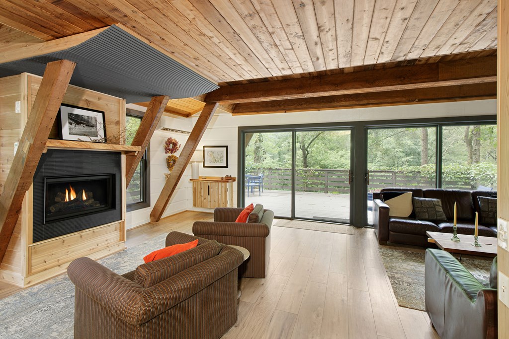 416681 Suches Residential