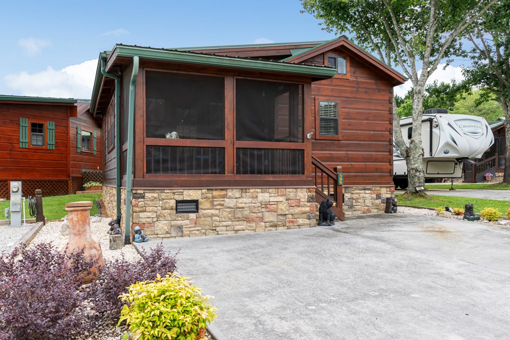 416683 Dillard Residential