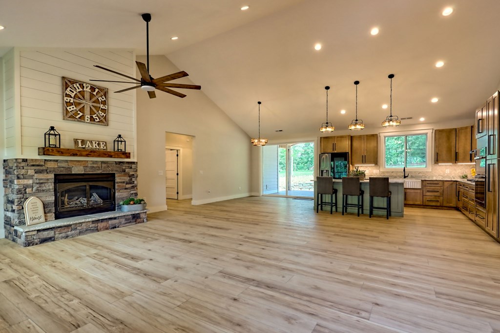 416693 Blairsville Residential