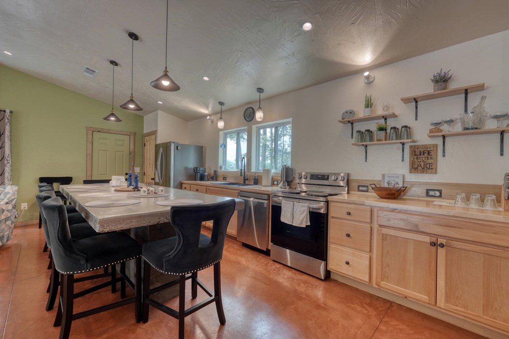 416696 Hiawassee Residential