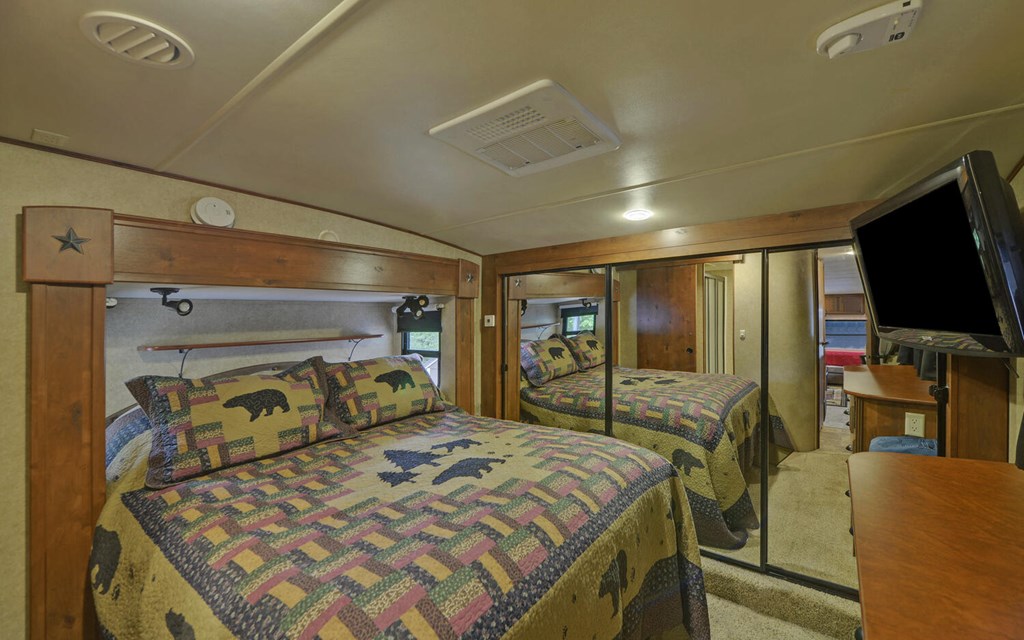 416697 Hayesville Residential