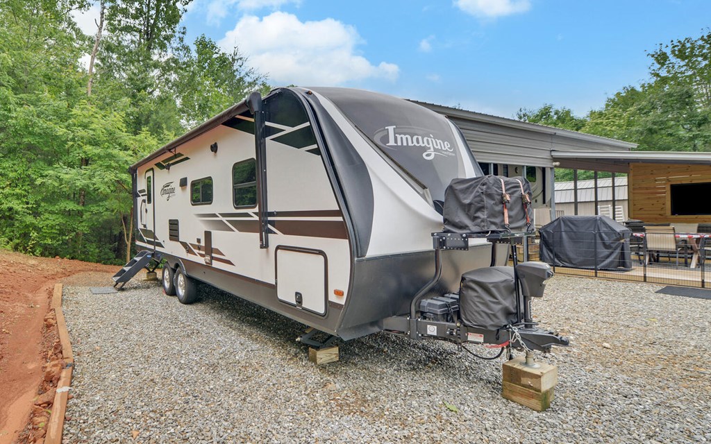 416697 Hayesville Residential