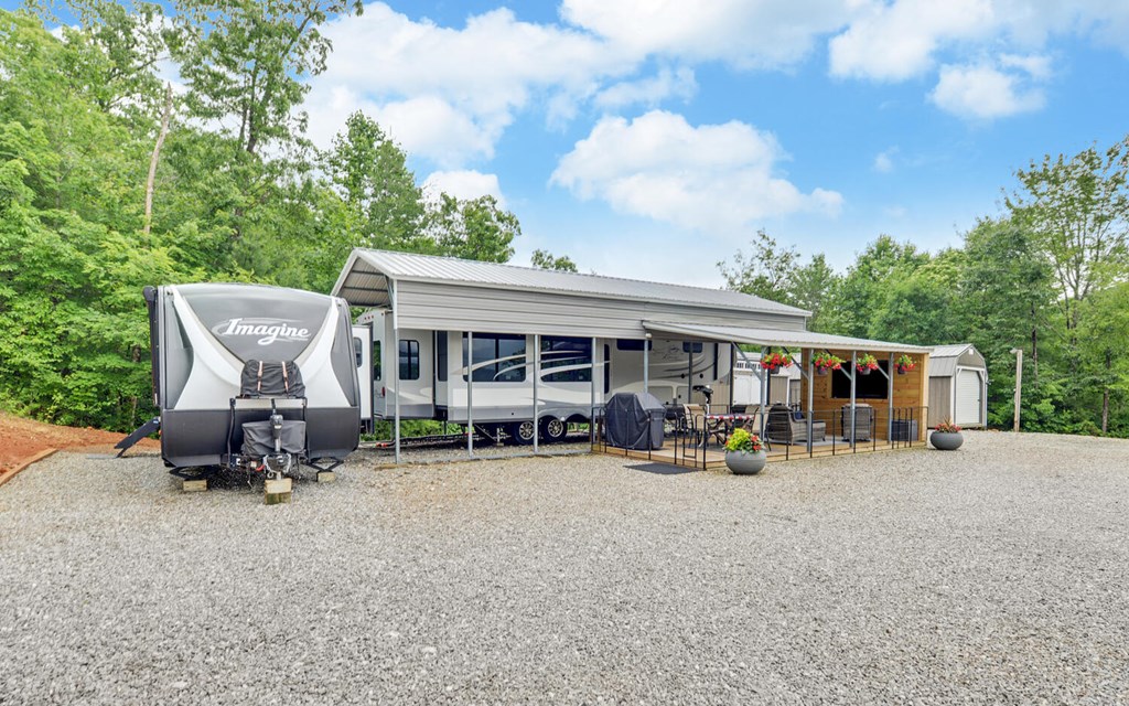 416697 Hayesville Residential