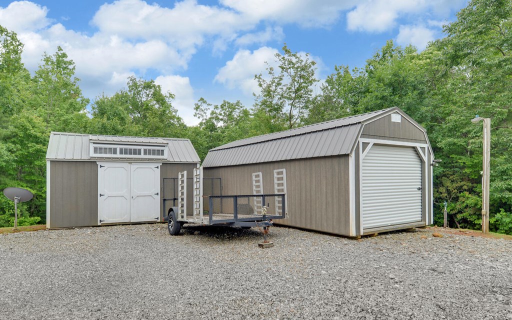 416697 Hayesville Residential