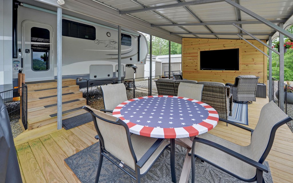 416697 Hayesville Residential