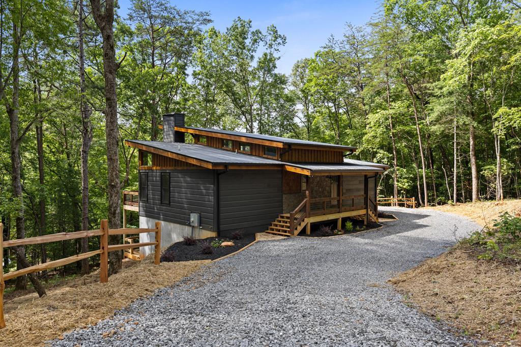 416699 Blue Ridge 
