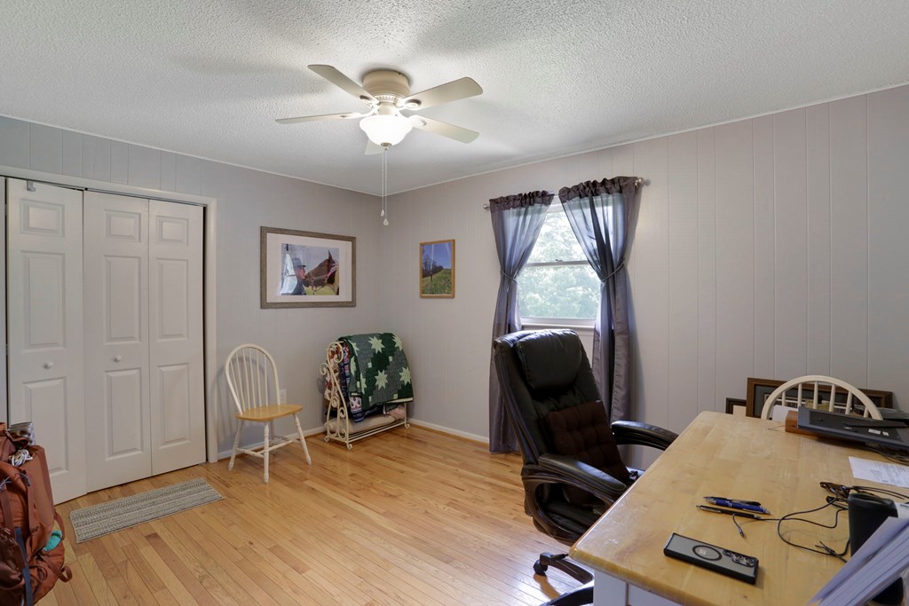 416715 Hayesville Residential