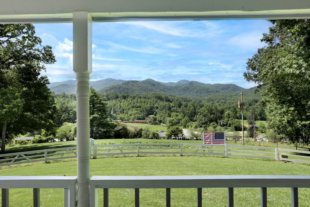 416715 Hayesville Residential