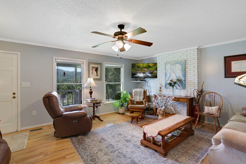 416715 Hayesville Residential