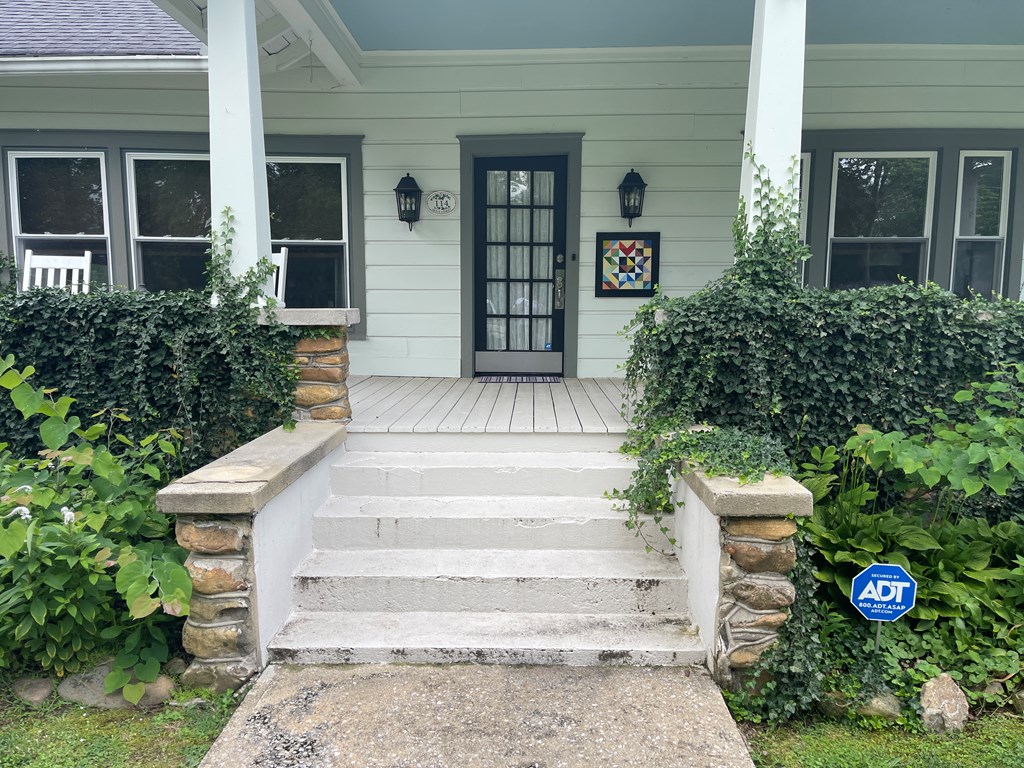 416722 Andrews Residential