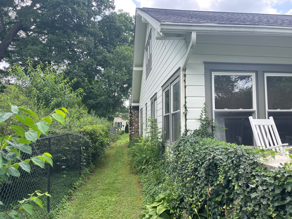 416722 Andrews Residential