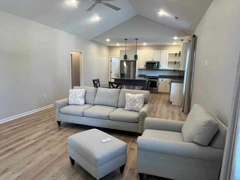 416725 Hayesville Residential