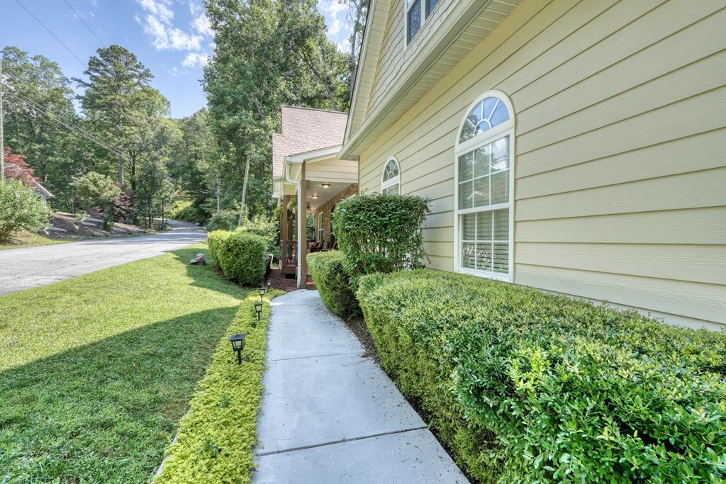 416733 Clayton Residential