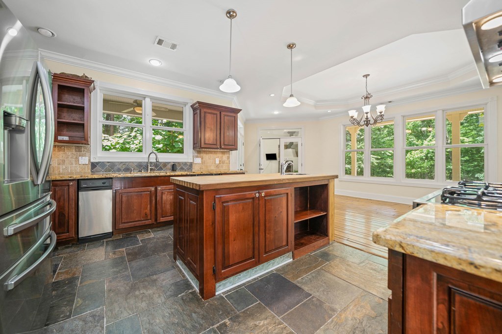 416735 Talking Rock Residential