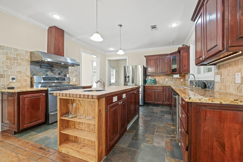 416735 Talking Rock Residential
