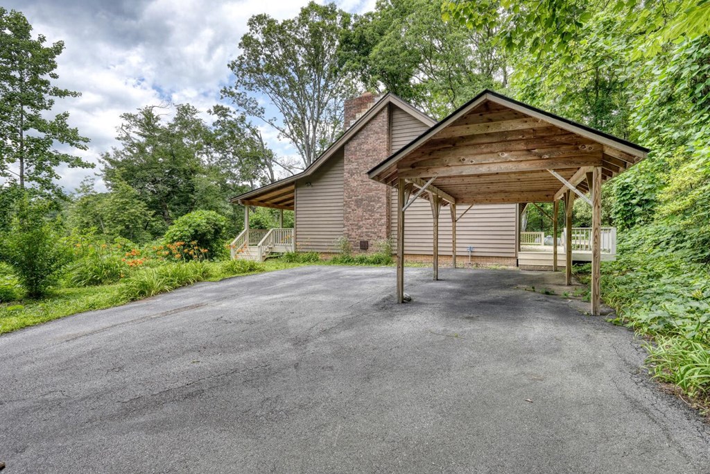 416742 Rabun Gap Residential