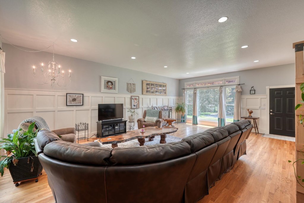 416761 Murphy Residential