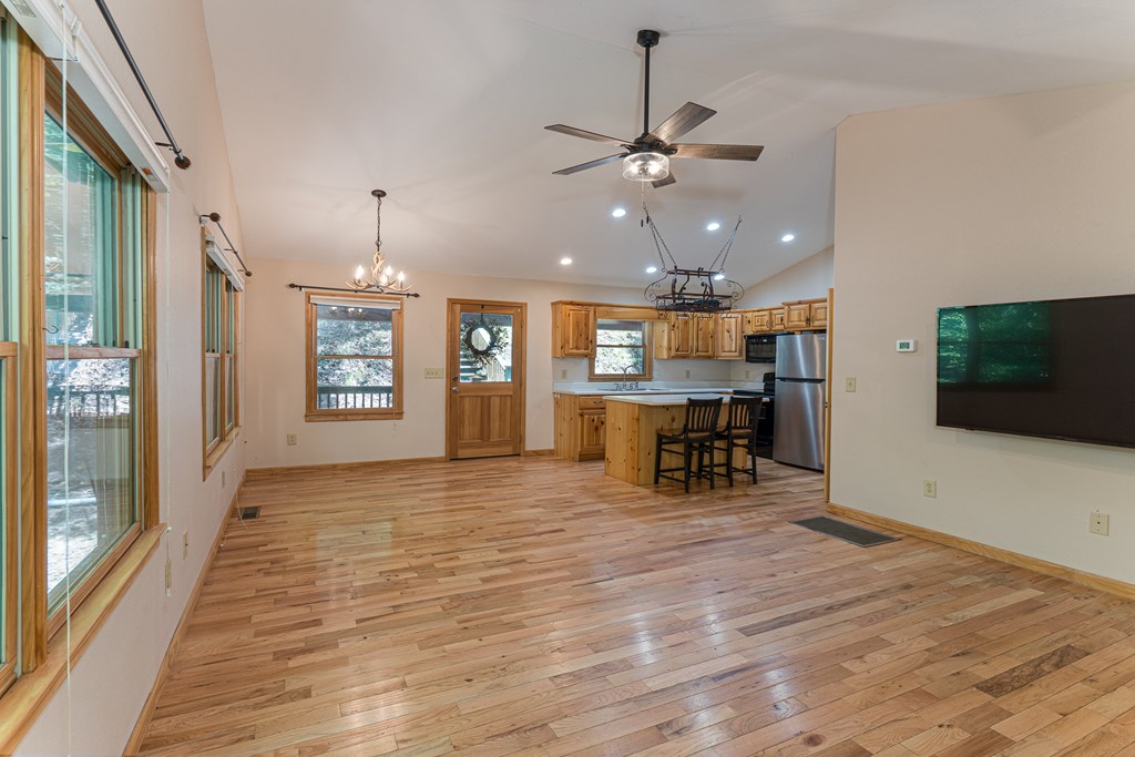 416787 Murphy Residential