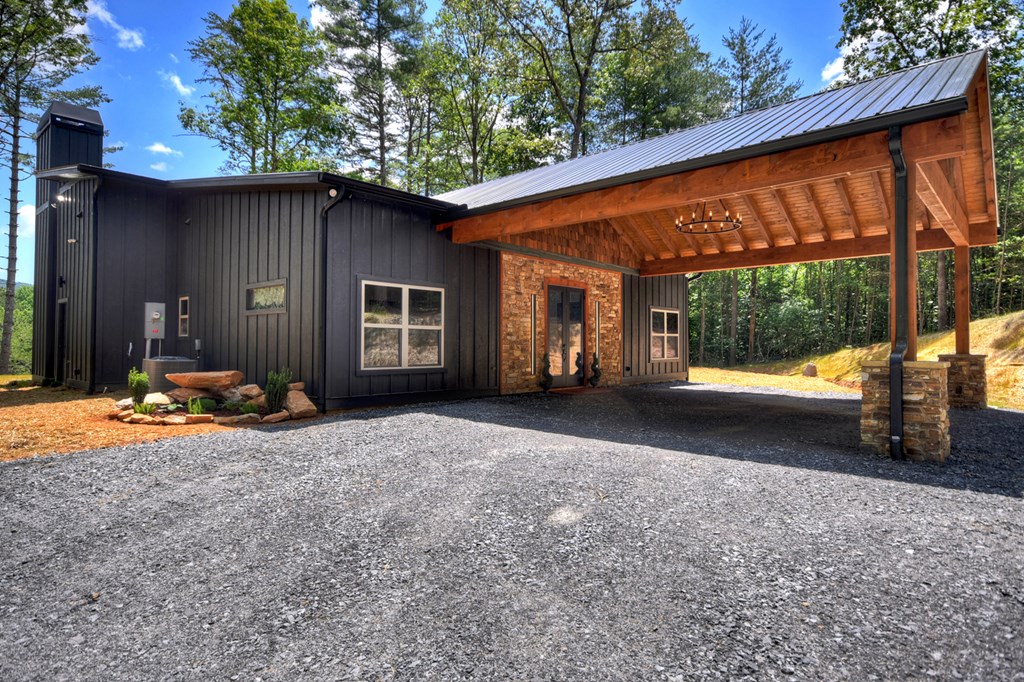 416798 Mineral Bluff Residential
