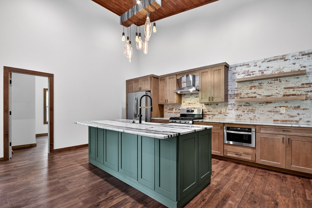 416798 Mineral Bluff Residential