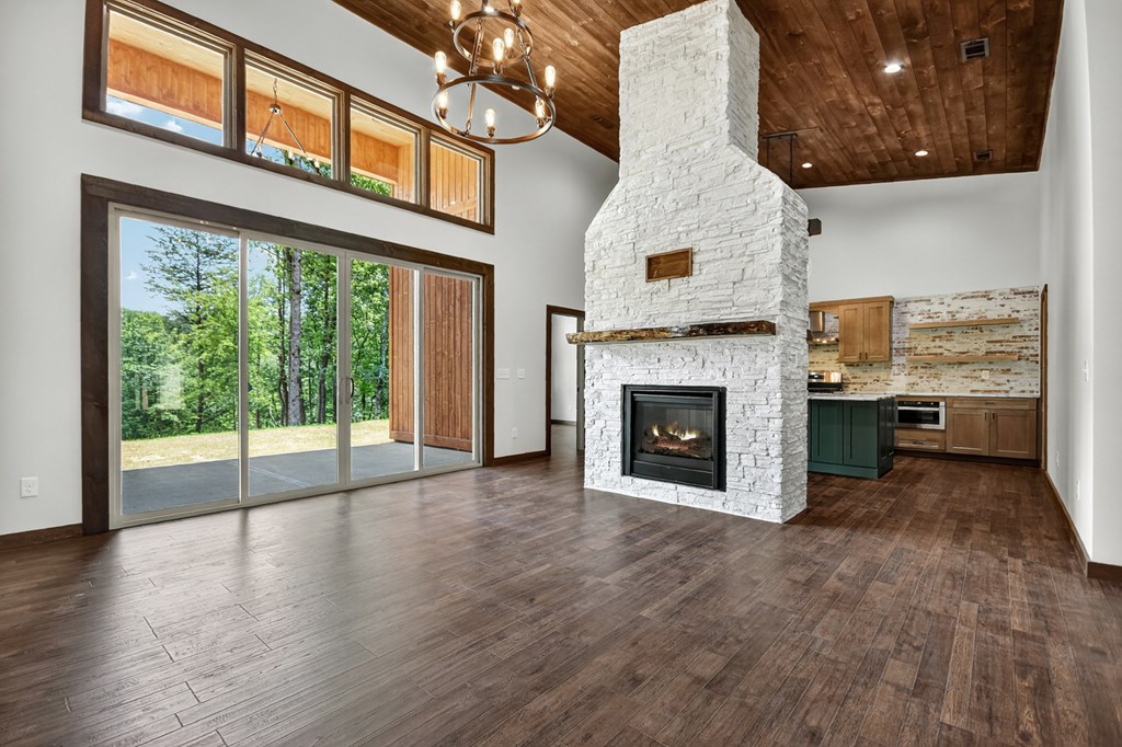 416798 Mineral Bluff Residential